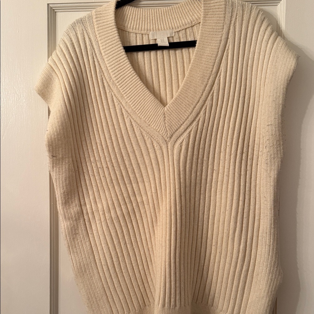 H&M Beige Ribbed V-Neck Sweater Vest